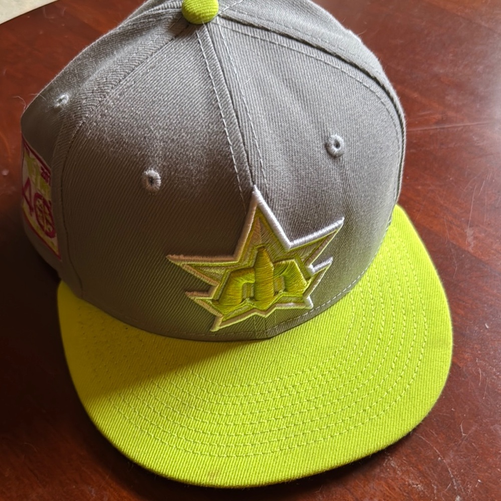Mariners 59Fifty Gray and Neon Yellow hat